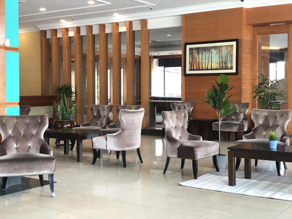 Jo Hotel Джохор Бахру Екстериор снимка
