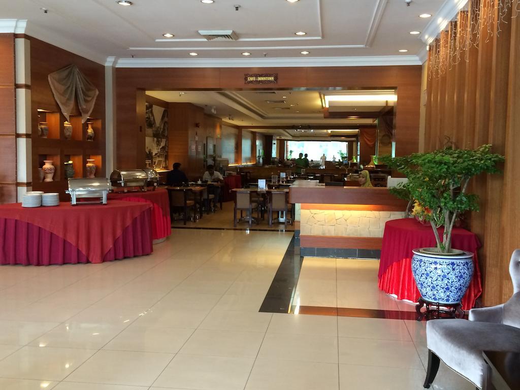 Jo Hotel Джохор Бахру Екстериор снимка