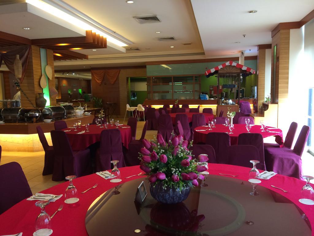 Jo Hotel Джохор Бахру Екстериор снимка