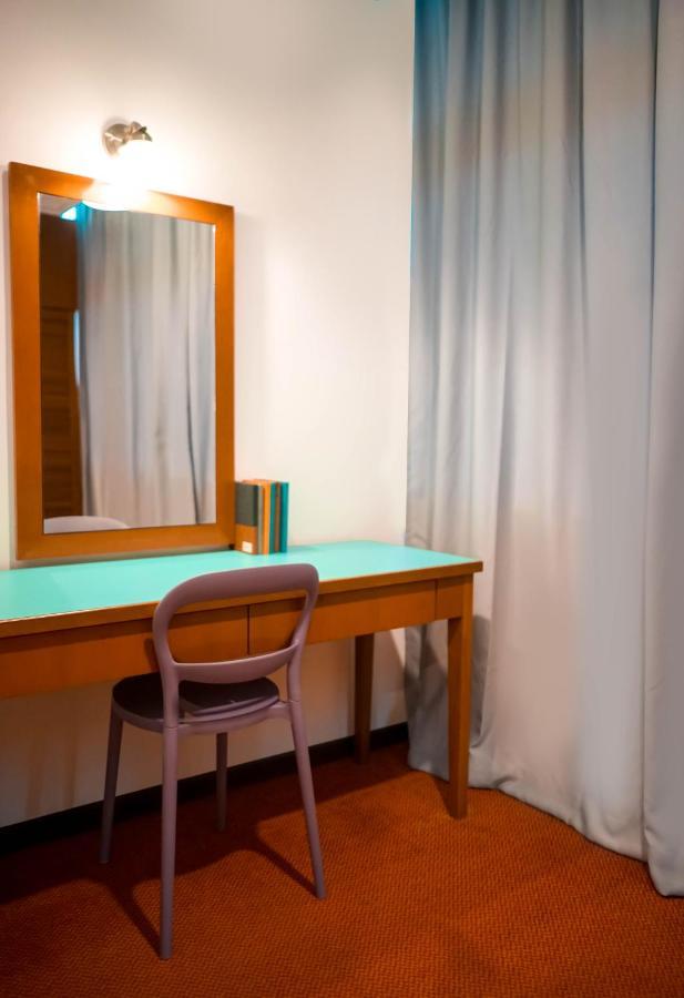Jo Hotel Джохор Бахру Екстериор снимка